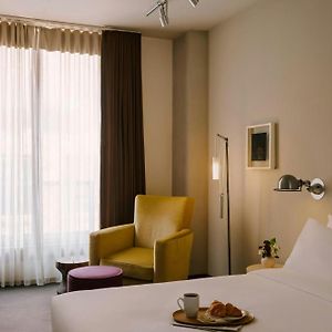 Camera con letto queen size